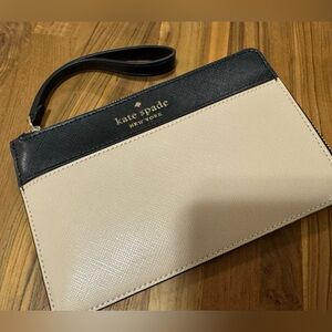 Kate Spade Two-Tone Black and Cream Wristlet
